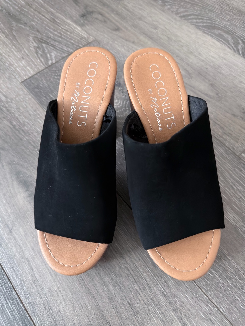 New Coconuts by Matisse Black Suede Open Toe Slide Wedge Mule Sandals Womens 7